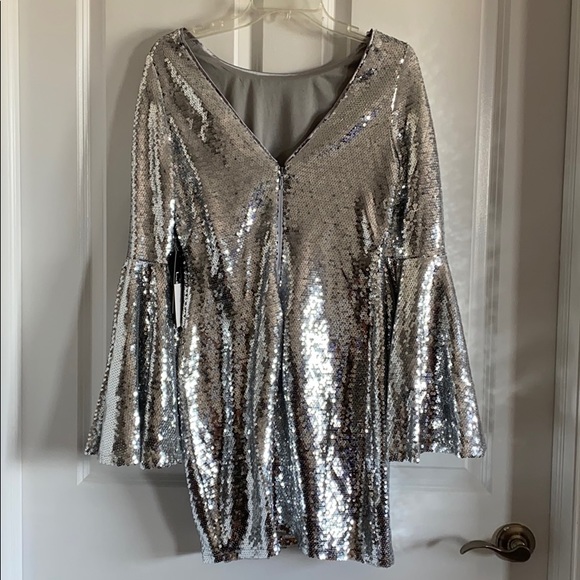 COPY - Lulu’s sequin dress - Picture 2 of 5